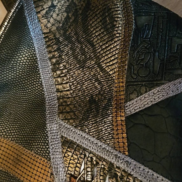 📢2 for $20  Retro 80s Gold, brown purse. - Picture 2 of 10